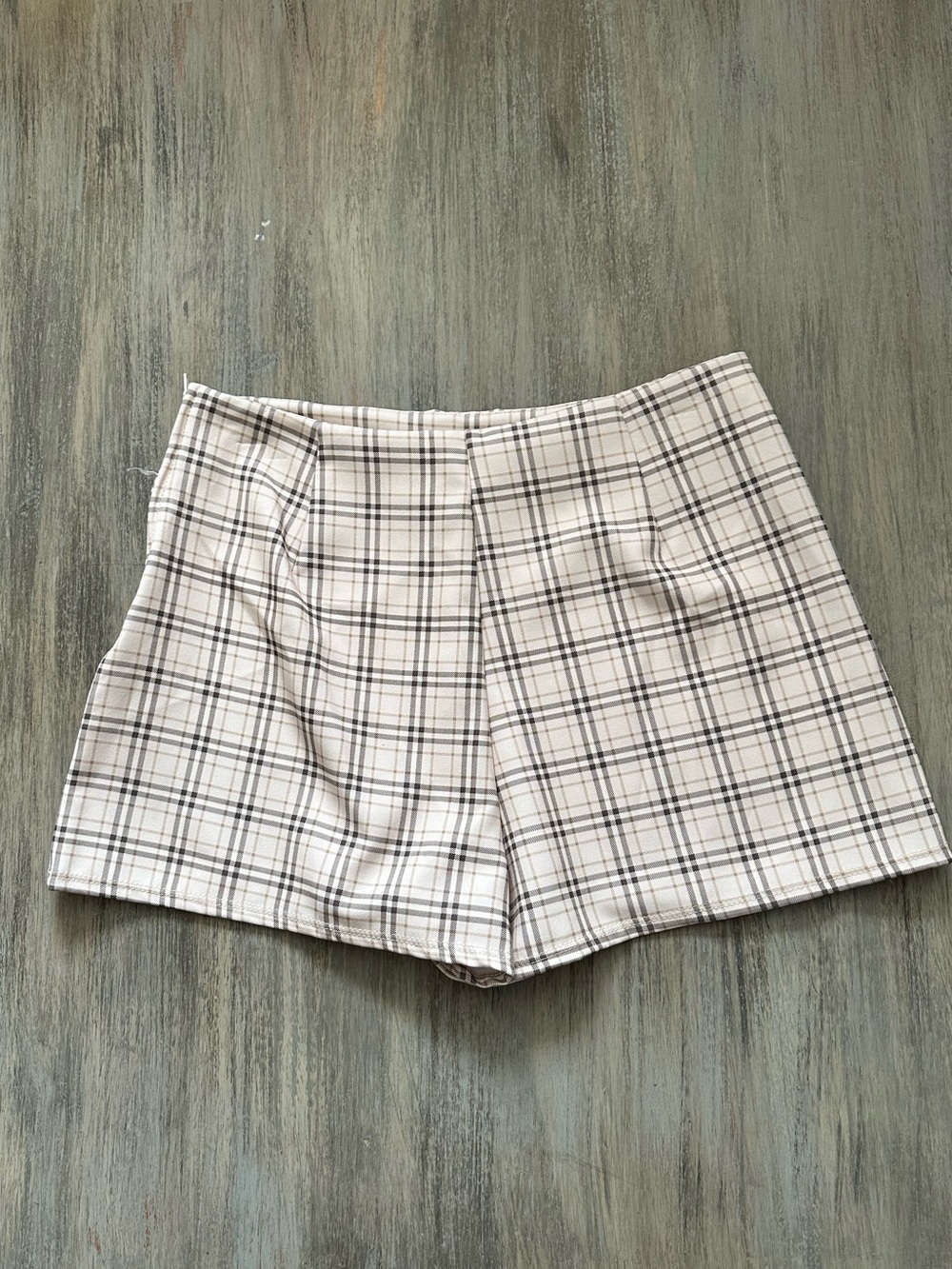 Altar'd State Women’s Cream and Brown Plaid Mini Skort - Picture 5 of 5